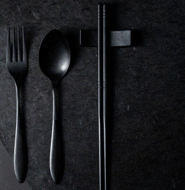 THE URUSHI Full Set: fork, spoon and chopsticks on a rest, all in matte black urushi